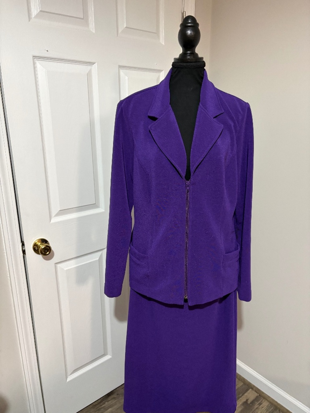 Weekenders Skirt suit